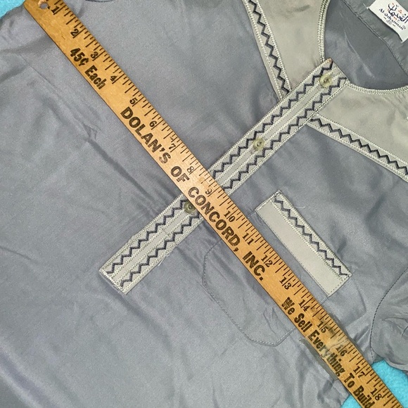 Al-Othaiman throbe kaftan prayer robe full length gray embroidered NEW size L - Picture 7 of 10